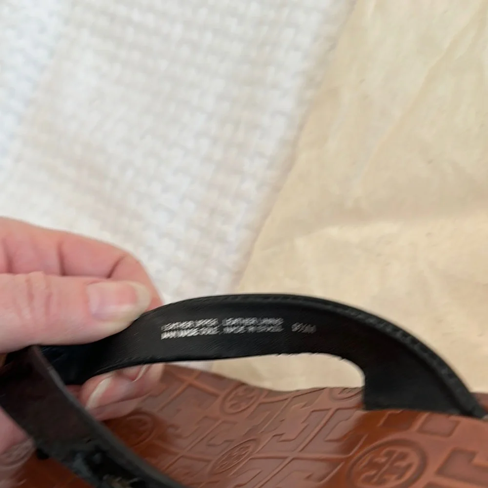 Tory Burch Black Patent Thong Sandals with Brown Footbed and Gold Logo